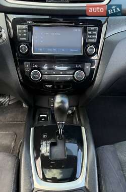 Внедорожник / Кроссовер Nissan X-Trail 2016 в 