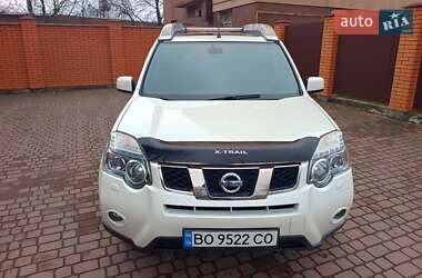 Внедорожник / Кроссовер Nissan X-Trail 2012 в 