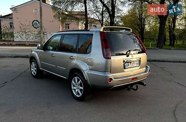 Внедорожник / Кроссовер Nissan X-Trail 2005 в 