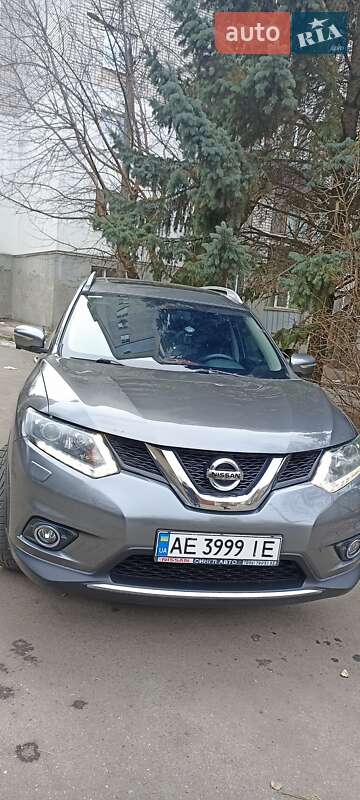 Позашляховик / Кросовер Nissan X-Trail 2017 в 