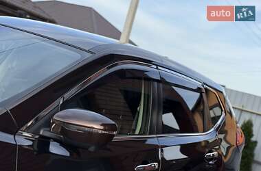 Позашляховик / Кросовер Nissan X-Trail 2018 в 