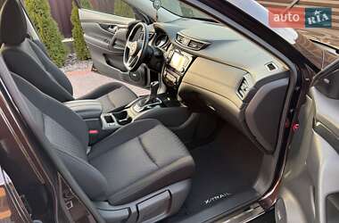Позашляховик / Кросовер Nissan X-Trail 2018 в 