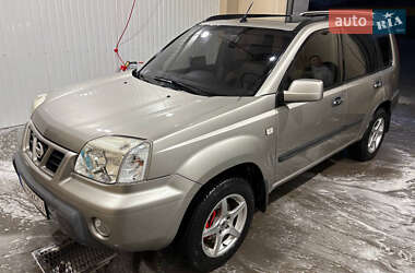 Позашляховик / Кросовер Nissan X-Trail 2003 в 
