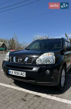 Внедорожник / Кроссовер Nissan X-Trail 2010 в 