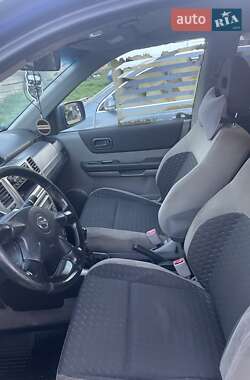 Позашляховик / Кросовер Nissan X-Trail 2005 в 