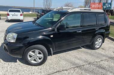 Позашляховик / Кросовер Nissan X-Trail 2005 в 