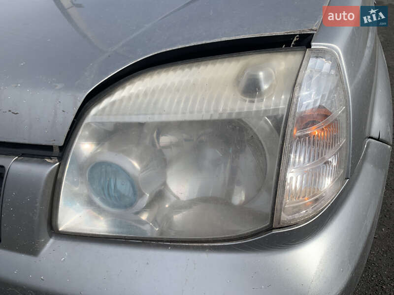 Внедорожник / Кроссовер Nissan X-Trail 2003 в Запорожье