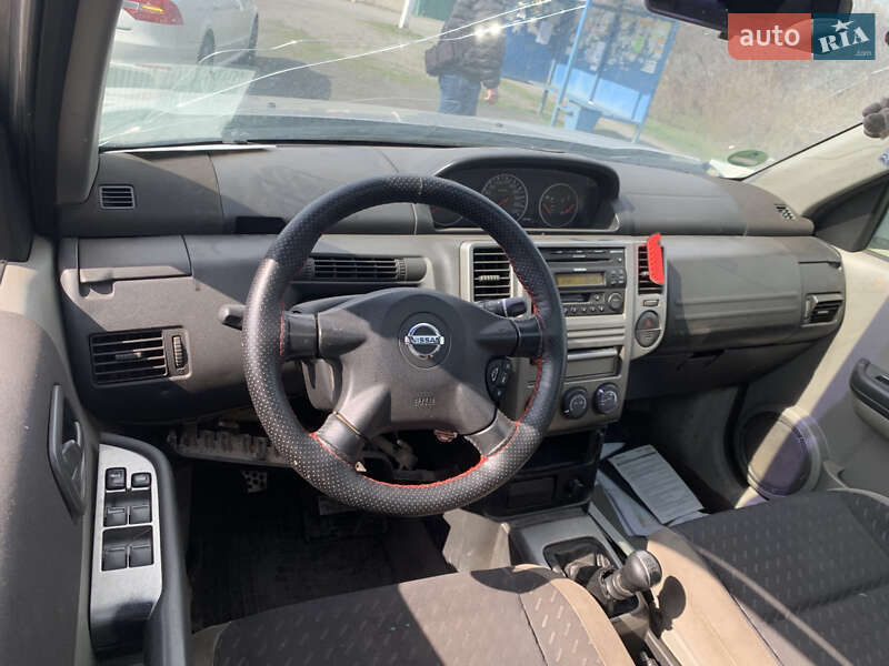 Внедорожник / Кроссовер Nissan X-Trail 2003 в Запорожье