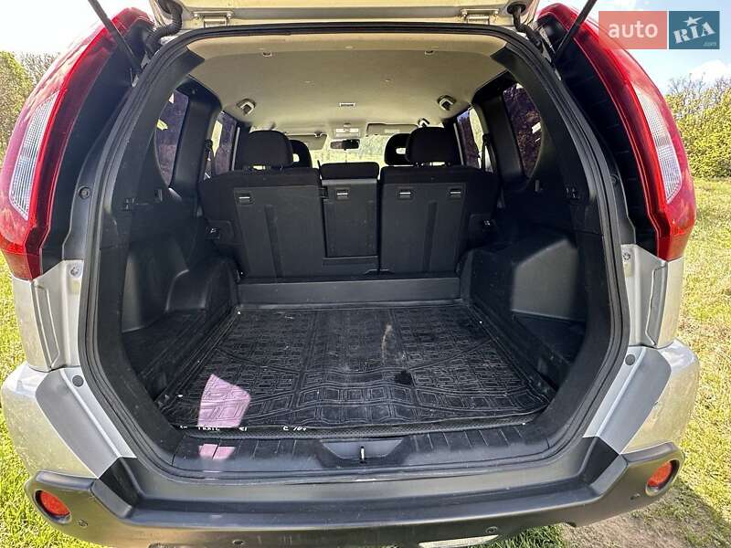 Позашляховик / Кросовер Nissan X-Trail 2013 в Києві