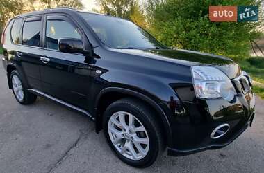 Позашляховик / Кросовер Nissan X-Trail 2012 в 