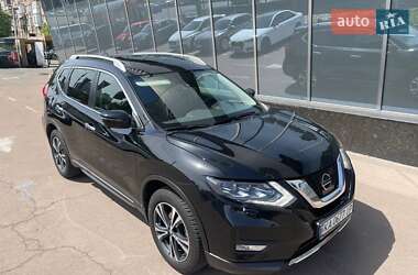 Позашляховик / Кросовер Nissan X-Trail 2021 в 