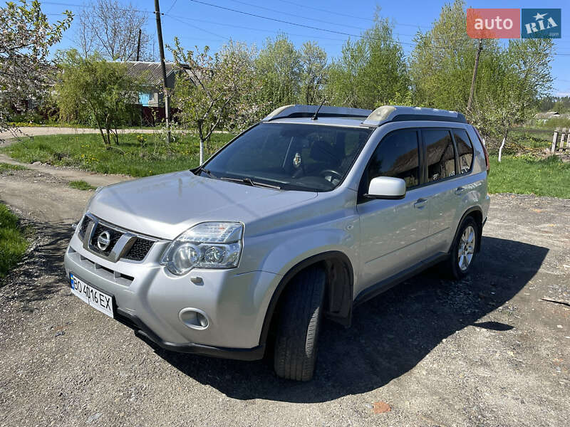 Внедорожник / Кроссовер Nissan X-Trail 2011 в Белогорье