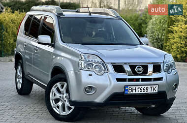 Позашляховик / Кросовер Nissan X-Trail 2011 в 