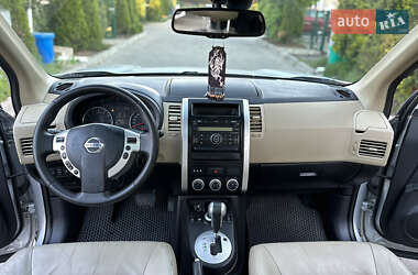 Позашляховик / Кросовер Nissan X-Trail 2011 в 