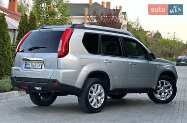 Позашляховик / Кросовер Nissan X-Trail 2011 в 