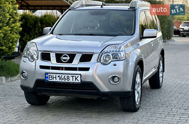 Позашляховик / Кросовер Nissan X-Trail 2011 в 