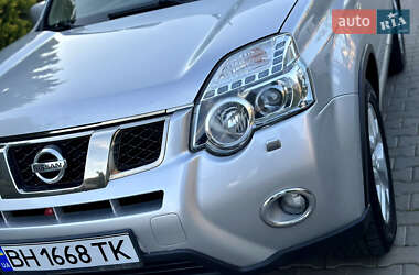 Позашляховик / Кросовер Nissan X-Trail 2011 в 