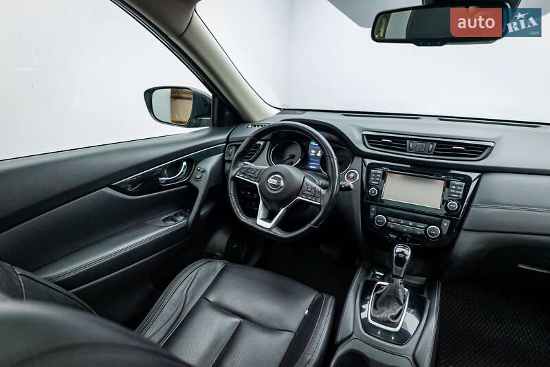 Внедорожник / Кроссовер Nissan X-Trail 2019 в Киеве