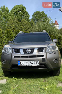 Позашляховик / Кросовер Nissan X-Trail 2010 в Львові