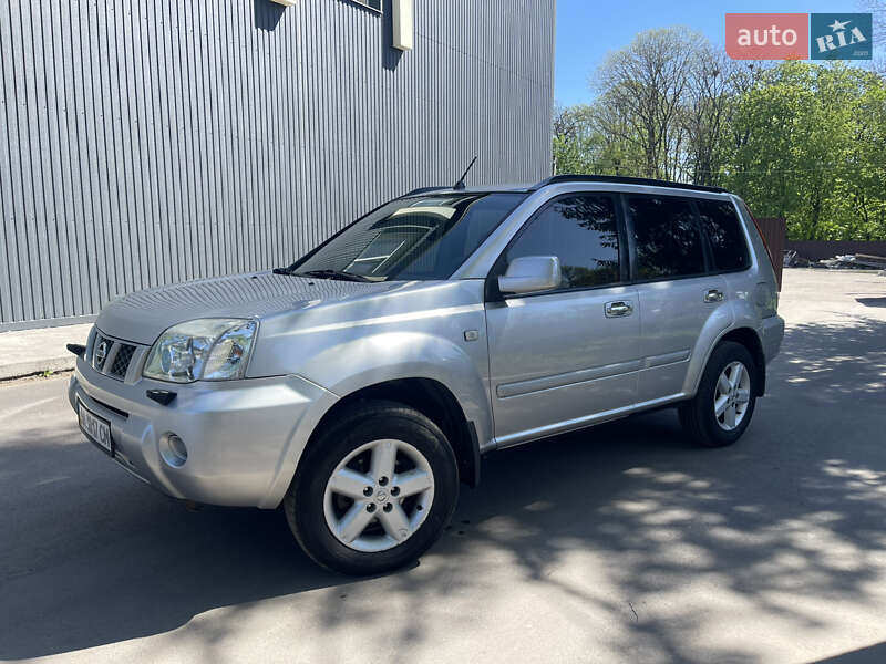 Внедорожник / Кроссовер Nissan X-Trail 2006 в 