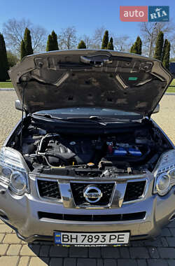 Позашляховик / Кросовер Nissan X-Trail 2011 в 
