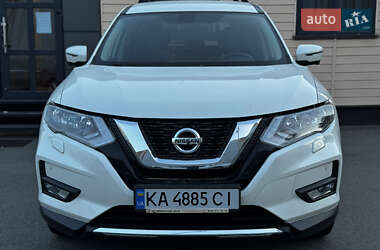 Внедорожник / Кроссовер Nissan X-Trail 2018 в 