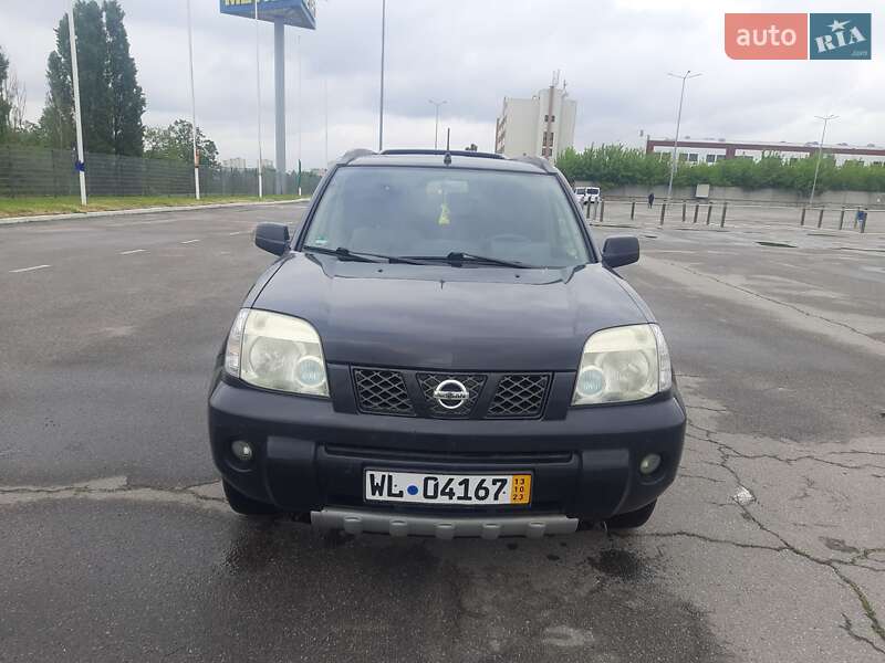 Внедорожник / Кроссовер Nissan X-Trail 2004 в Харькове