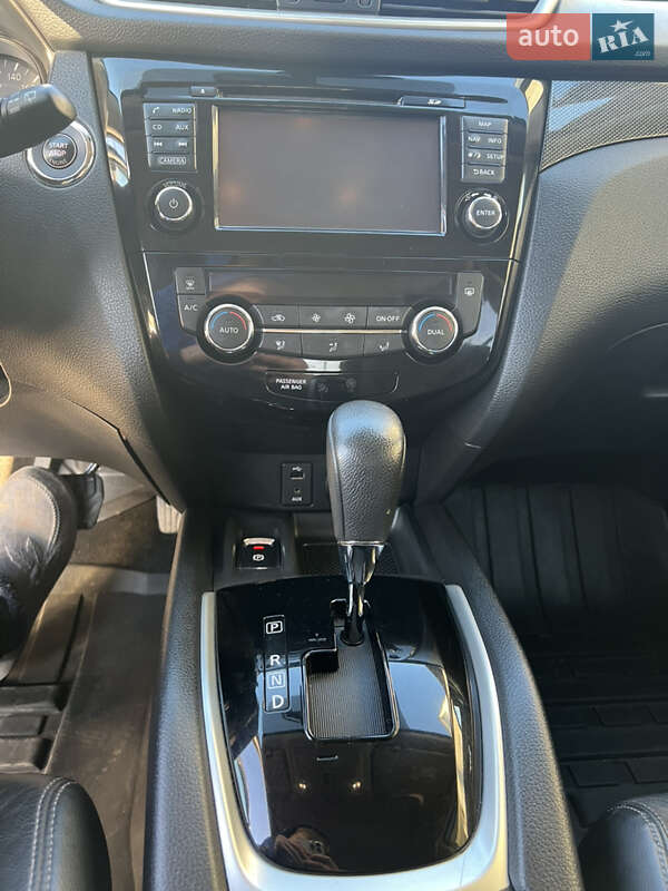 Позашляховик / Кросовер Nissan X-Trail 2017 в Коломиї