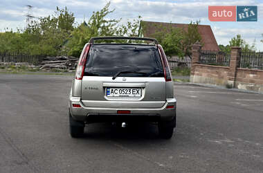 Внедорожник / Кроссовер Nissan X-Trail 2003 в 