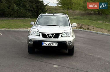 Внедорожник / Кроссовер Nissan X-Trail 2003 в 