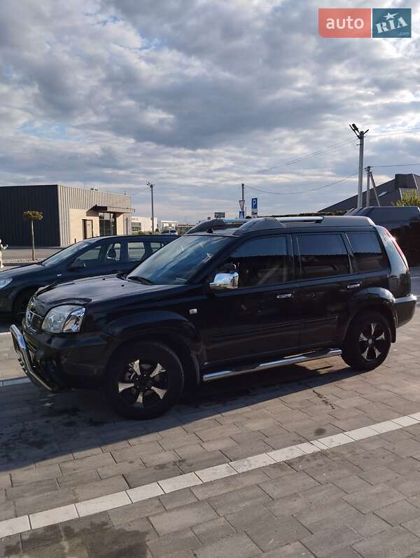Позашляховик / Кросовер Nissan X-Trail 2005 в Луцьку