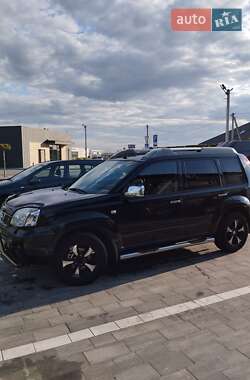 Позашляховик / Кросовер Nissan X-Trail 2005 в 