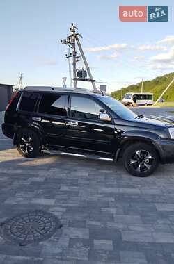Позашляховик / Кросовер Nissan X-Trail 2005 в 