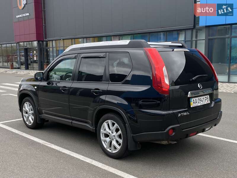 Позашляховик / Кросовер Nissan X-Trail 2011 в Києві