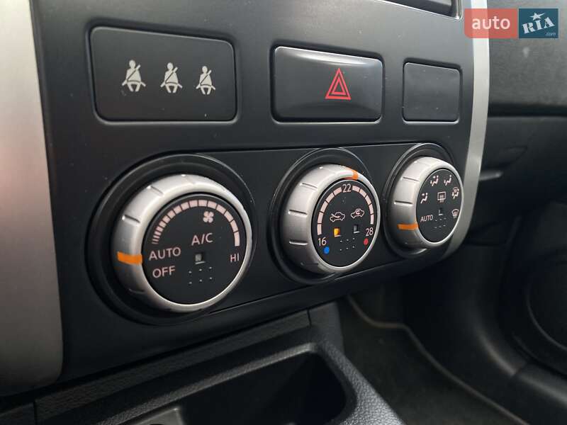 Позашляховик / Кросовер Nissan X-Trail 2011 в Києві