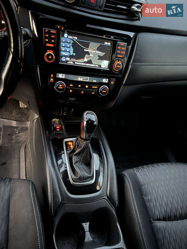 Внедорожник / Кроссовер Nissan X-Trail 2017 в Львове
