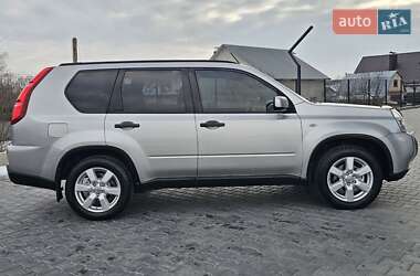 Позашляховик / Кросовер Nissan X-Trail 2010 в 