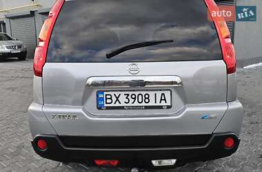 Позашляховик / Кросовер Nissan X-Trail 2010 в 