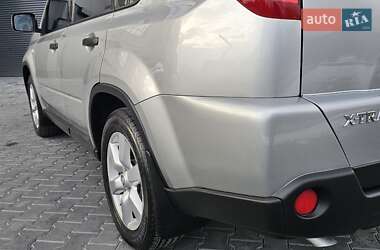 Позашляховик / Кросовер Nissan X-Trail 2010 в 