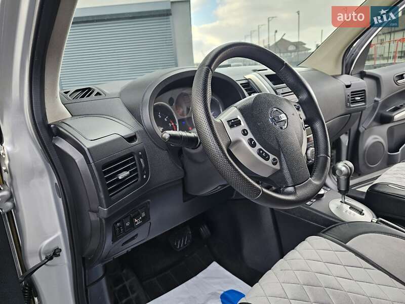 Внедорожник / Кроссовер Nissan X-Trail 2010 в Житомире
