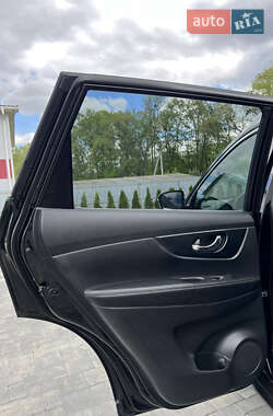 Внедорожник / Кроссовер Nissan X-Trail 2017 в 
