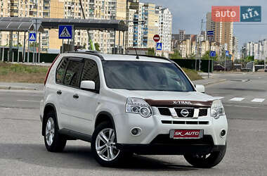 Внедорожник / Кроссовер Nissan X-Trail 2013 в 