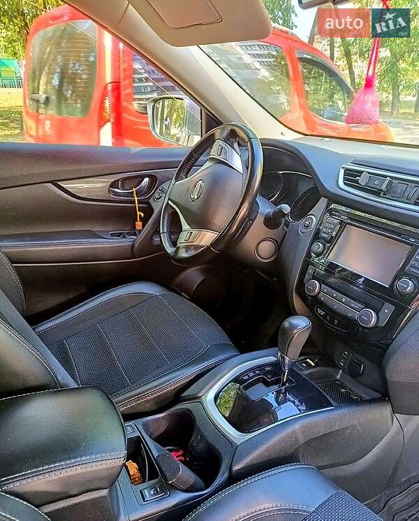 Nissan X-Trail 2015