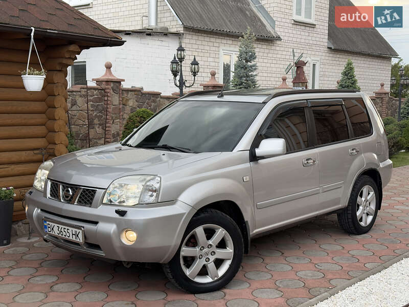 Внедорожник / Кроссовер Nissan X-Trail 2006 в 