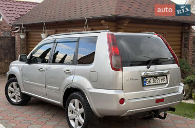 Внедорожник / Кроссовер Nissan X-Trail 2006 в 