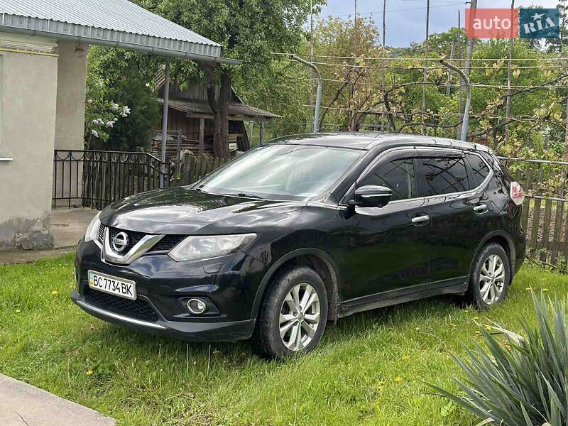 Позашляховик / Кросовер Nissan X-Trail 2015 в Жовкві