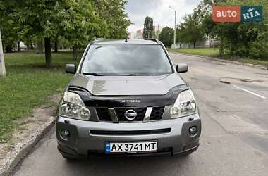Позашляховик / Кросовер Nissan X-Trail 2008 в 