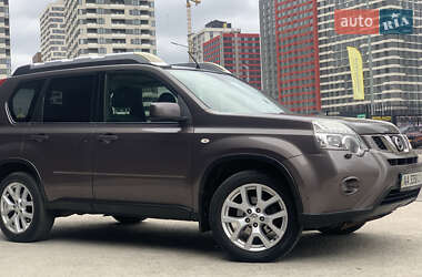 Позашляховик / Кросовер Nissan X-Trail 2011 в 