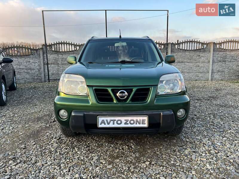 Внедорожник / Кроссовер Nissan X-Trail 2001 в 