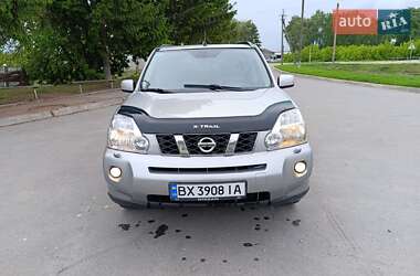Позашляховик / Кросовер Nissan X-Trail 2010 в 